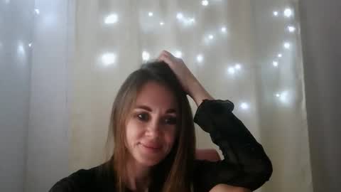 Snapshot of luciemack chatting on October 18, 9:15 pm LucieMack online show from October 18, 9:15 pm