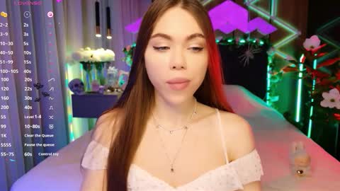 MimiFors online show from October 26, 2:45 pm