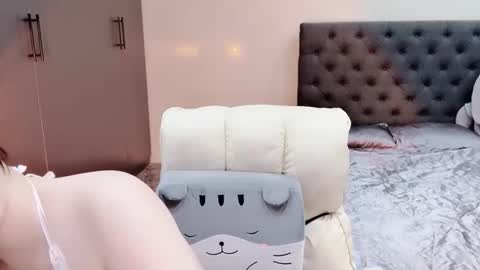 Snapshot of lucii04 chatting on December 20, 11:17 am lucii04 online show from December 20, 11:17 am