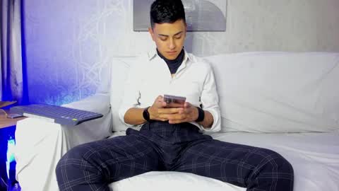 Snapshot of lucii_fer_ chatting on January 26, 11:50 am Leo online show from January 26, 11:50 am