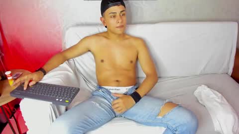 Snapshot of lucii_fer_ chatting on January 27, 5:15 pm Leo online show from January 27, 5:15 pm