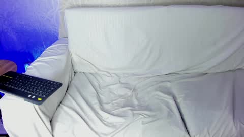 Snapshot of lucii_fer_ chatting on January 28, 2:21 pm Leo online show from January 28, 2:21 pm