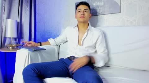 Snapshot of lucii_fer_ chatting on January 31, 11:13 am Leo online show from January 31, 11:13 am