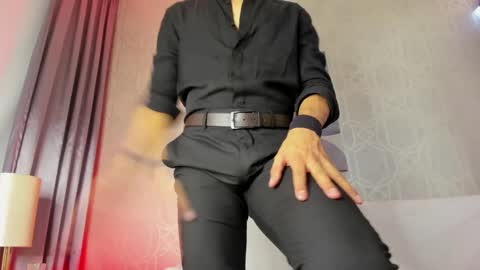 Snapshot of lucii_fer_ chatting on February 1, 2:13 pm Leo online show from February 1, 2:13 pm