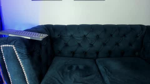 Snapshot of lucii_fer_ chatting on February 3, 2:24 pm Leo online show from February 3, 2:24 pm