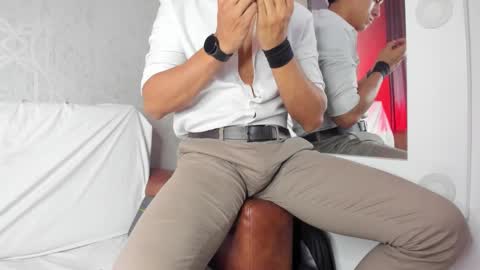 Snapshot of lucii_fer_ chatting on March 4, 1:49 pm Leo online show from March 4, 1:49 pm