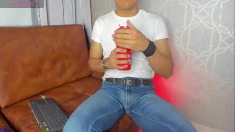 Snapshot of lucii_fer_ chatting on September 13, 11:54 am Leo online show from September 13, 11:54 am