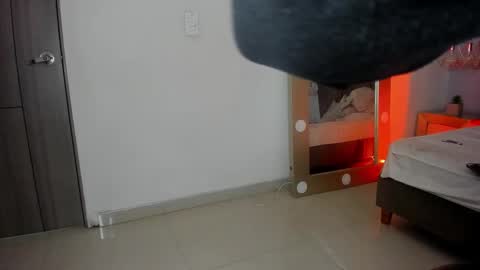 Snapshot of lucii_fer_ chatting on November 21, 2:16 pm Leo online show from November 21, 2:16 pm