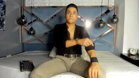 Snapshot of lucii_fer_ chatting on November 22, 11:31 am Leo online show from November 22, 11:31 am