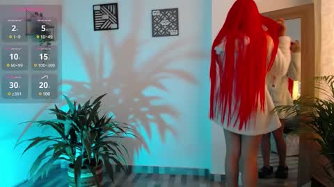Snapshot of luciiana_lol chatting on December 7, 7:32 pm luciiana online show from December 7, 7:32 pm