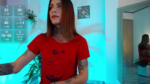 Snapshot of luciiana_lol chatting on December 12, 9:37 pm luciiana online show from December 12, 9:37 pm