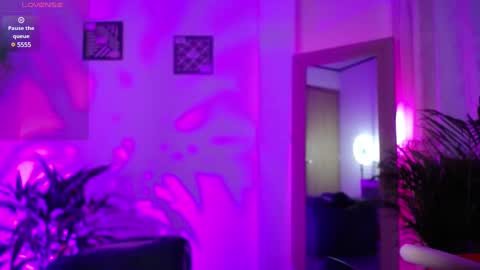 Snapshot of luciiana_lol chatting on December 25, 6:20 am luciiana online show from December 25, 6:20 am