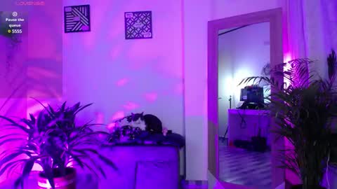 Snapshot of luciiana_lol chatting on December 28, 10:25 am luciiana online show from December 28, 10:25 am