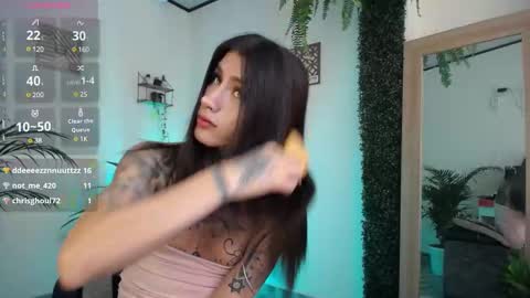 Snapshot of luciiana_lol chatting on March 12, 6:55 pm luciiana online show from March 12, 6:55 pm