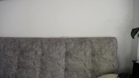 luciiana online show from February 28, 3:57 pm