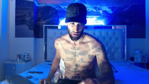 luciifer_hills online show from December 25, 5:37 am