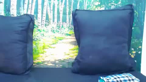 Snapshot of lucile_carrie chatting on June 11, 7:12 pm Lucile Carrie online show from June 11, 7:12 pm