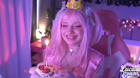 Lucy UwU online show from July 30, 6:23 am