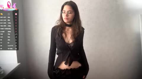 Mia online show from March 26, 2:11 pm