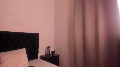 Snapshot of lucio__fox chatting on November 8, 12:38 pm Lucio online show from November 8, 12:38 pm