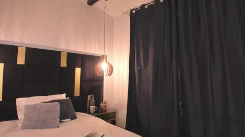 Snapshot of lucio__fox chatting on November 30, 12:31 pm Lucio online show from November 30, 12:31 pm