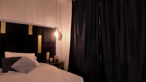 Snapshot of lucio__fox chatting on December 3, 11:41 am Lucio online show from December 3, 11:41 am