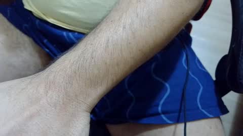 Snapshot of luciobsb chatting on November 19, 2:06 pm luciobsb online show from November 19, 2:06 pm