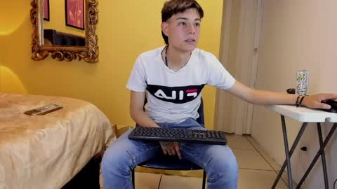 Snapshot of luckk_ chatting on May 30, 1:57 am luckk_ online show from May 30, 1:57 am