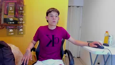 Snapshot of luckk_ chatting on June 9, 4:24 am luckk_ online show from June 9, 4:24 am