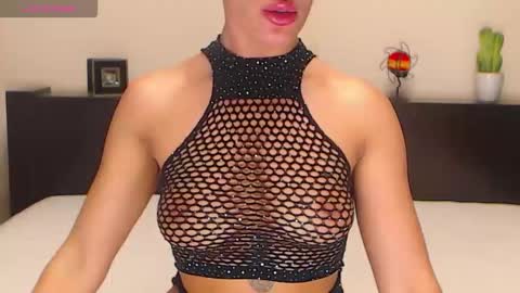 Snapshot of lucky4905010 chatting on October 20, 6:52 pm lucky4905010 online show from October 20, 6:52 pm