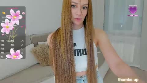 Snapshot of lucky__lady_ chatting on June 4, 8:59 pm lucky__lady_ online show from June 4, 8:59 pm
