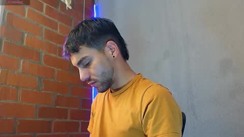 Snapshot of lucky_blessed chatting on December 18, 3:51 pm lucky_blessed online show from December 18, 3:51 pm