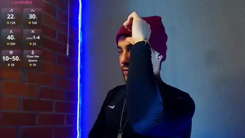 Snapshot of lucky_blessed chatting on January 6, 4:49 am lucky_blessed online show from January 6, 4:49 am