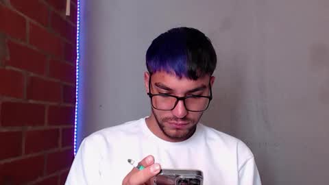 Snapshot of lucky_blessed chatting on January 7, 2:19 pm lucky_blessed online show from January 7, 2:19 pm