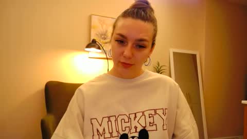 lucky_foryou_baby online show from December 18, 5:15 am