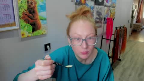 Snapshot of lucky_licky20 chatting on April 7, 2:01 am lucky_licky20 online show from April 7, 2:01 am
