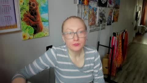 Snapshot of lucky_licky20 chatting on April 10, 1:55 am lucky_licky20 online show from April 10, 1:55 am