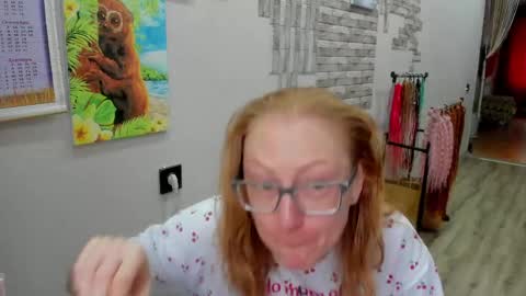 Snapshot of lucky_licky20 chatting on April 13, 12:49 am lucky_licky20 online show from April 13, 12:49 am