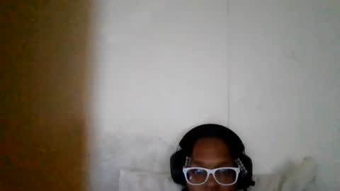 Snapshot of lucky_light_usa chatting on June 27, 11:48 am lucky online show from June 27, 11:48 am