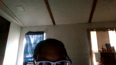 Snapshot of lucky_light_usa chatting on June 27, 12:33 pm lucky online show from June 27, 12:33 pm
