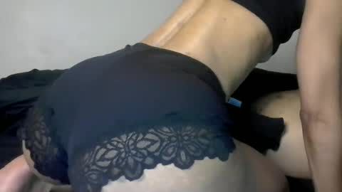 Snapshot of lucky_london chatting on June 23, 6:33 am Lucky London online show from June 23, 6:33 am