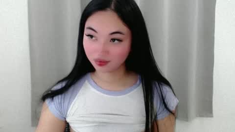 Snapshot of lucky_mariel chatting on February 19, 9:25 pm mariel online show from February 19, 9:25 pm