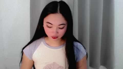 Snapshot of lucky_mariel chatting on March 2, 5:33 am mariel online show from March 2, 5:33 am