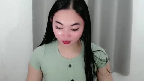 Snapshot of lucky_mariel chatting on March 2, 3:05 pm mariel online show from March 2, 3:05 pm