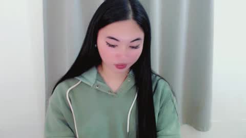 Snapshot of lucky_mariel chatting on March 5, 3:40 pm mariel online show from March 5, 3:40 pm