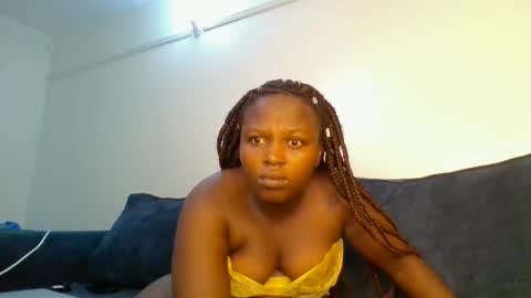 Crisiah online show from April 22, 7:00 am