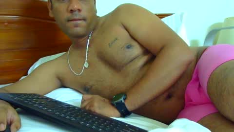 Snapshot of luckyfinalone chatting on September 12, 1:49 am luckyfinalone online show from September 12, 1:49 am