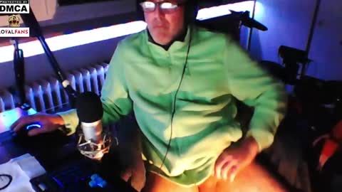        call me  Stefan online show from February 15, 12:26 am