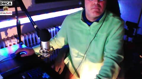        call me  Stefan online show from February 22, 6:19 pm