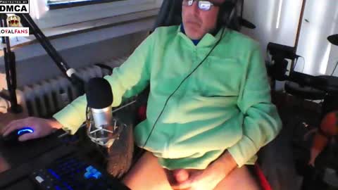        call me  Stefan online show from February 23, 2:57 pm